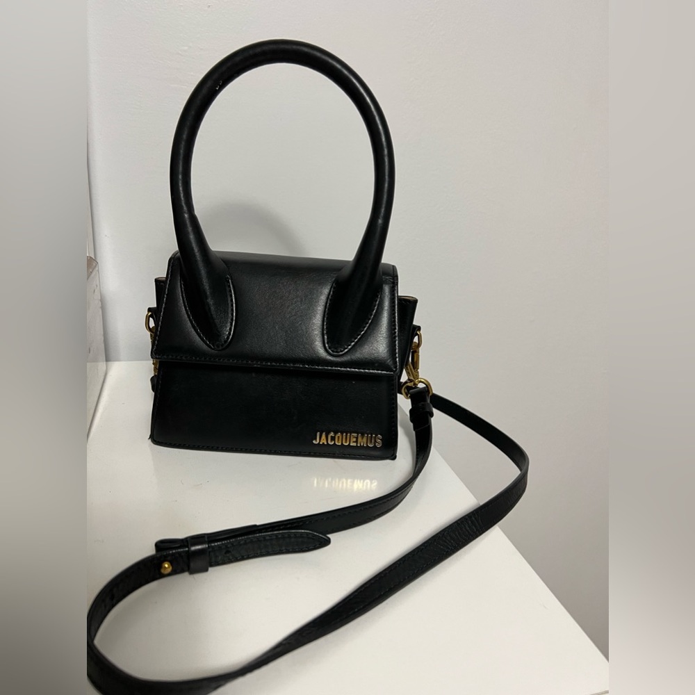 Jacquemus le chiquito moyen crossbody purse (medium size)